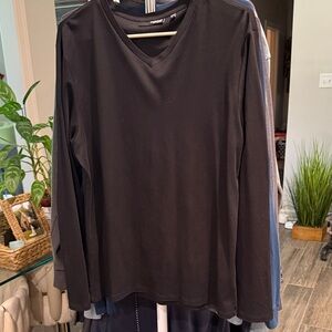 Murano Black Long Sleeve V-Neck Tee